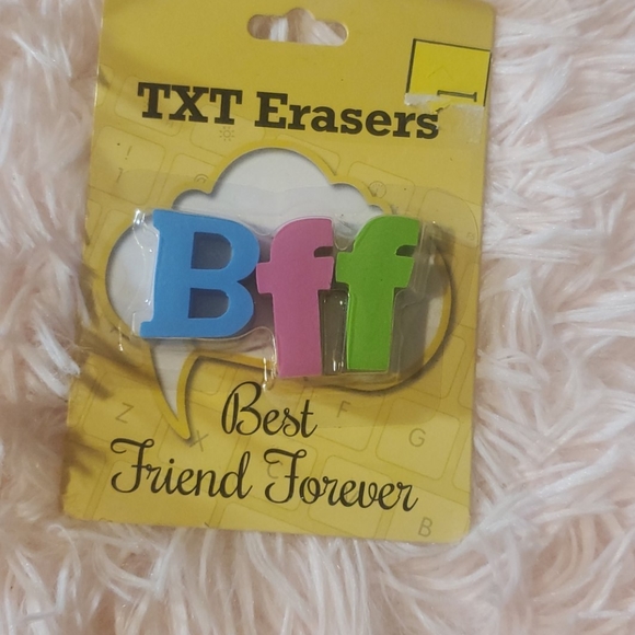 ๐ด 5/$20 TXT erasers 3ร - Picture 4 of 4